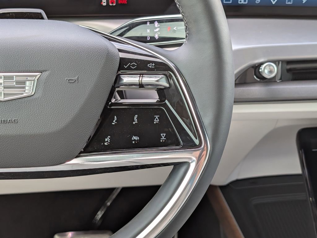 New 2026 Cadillac Vistiq Sport image 23