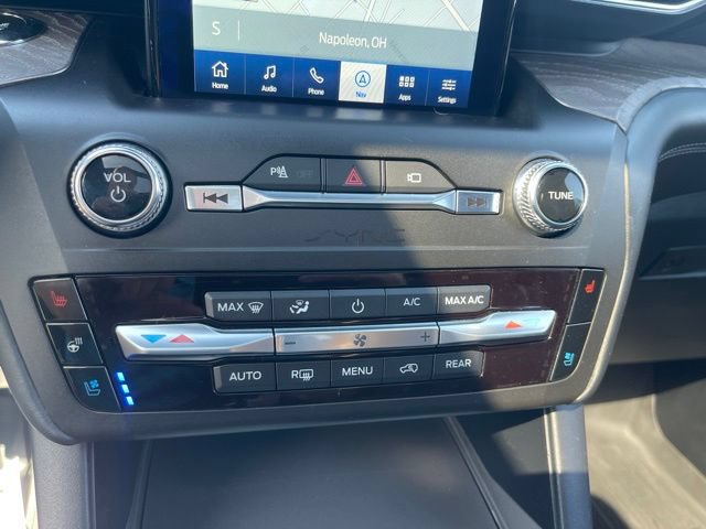 Used 2020 Ford Explorer Platinum w/ Premium Technology Package AWD/4WD image 28