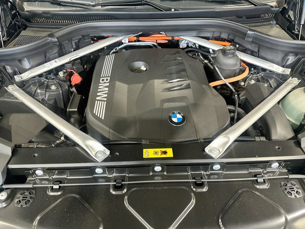 New 2026 BMW X5 xDrive50e w/ M Sport Package AWD/4WD image 32