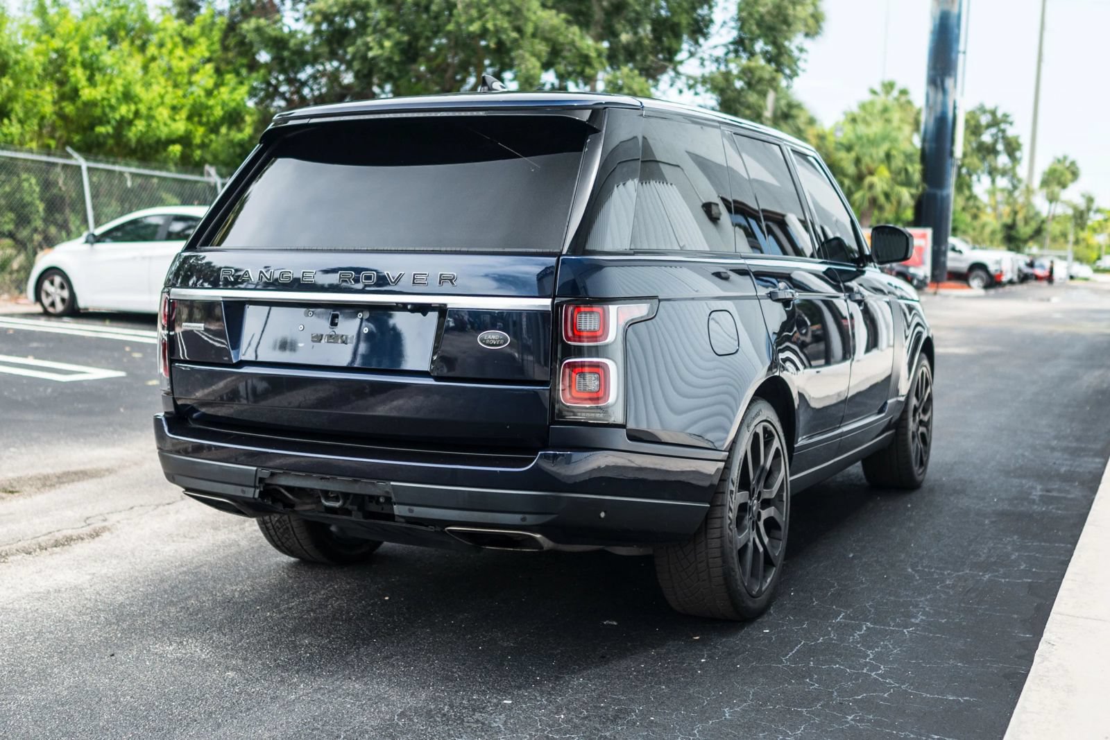 Used 2018 Land Rover Range Rover Supercharged AWD/4WD image 9