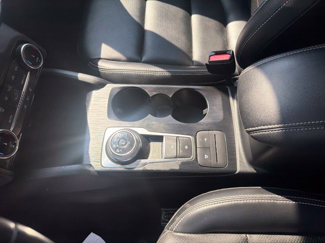 Used 2022 Ford Escape Titanium AWD/4WD image 40