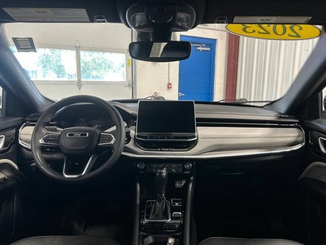 Used 2023 Jeep Compass Limited AWD/4WD image 16