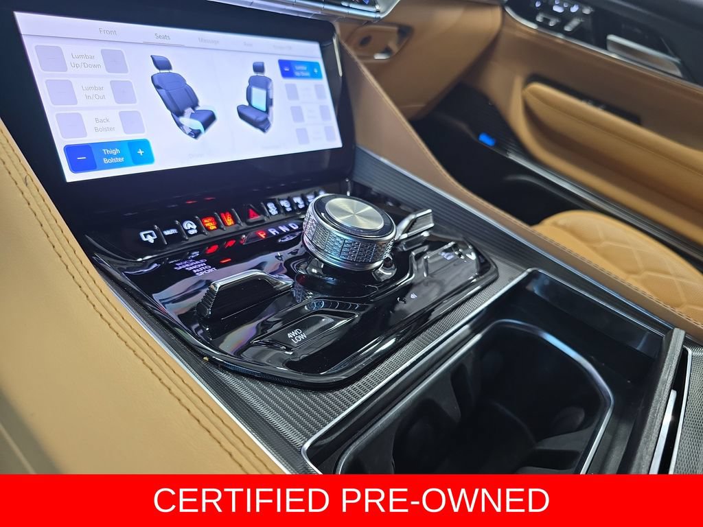 Used 2025 Jeep Grand Wagoneer L Series III w/ Rear Seat Video Group 1 AWD/4WD image 25