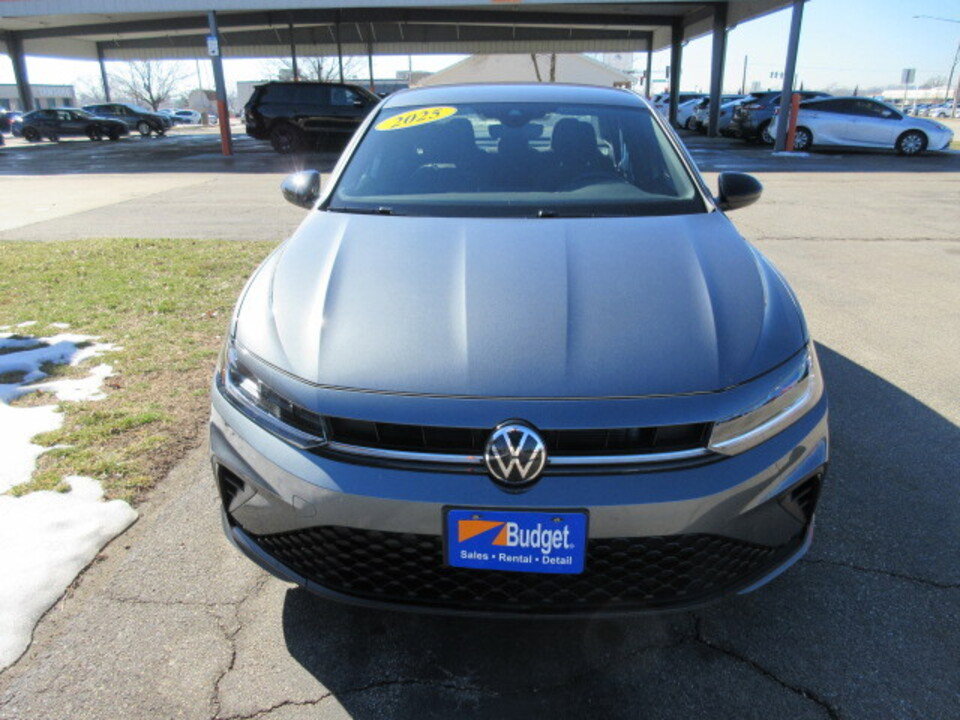 Used 2025 Volkswagen Jetta Sport image 8