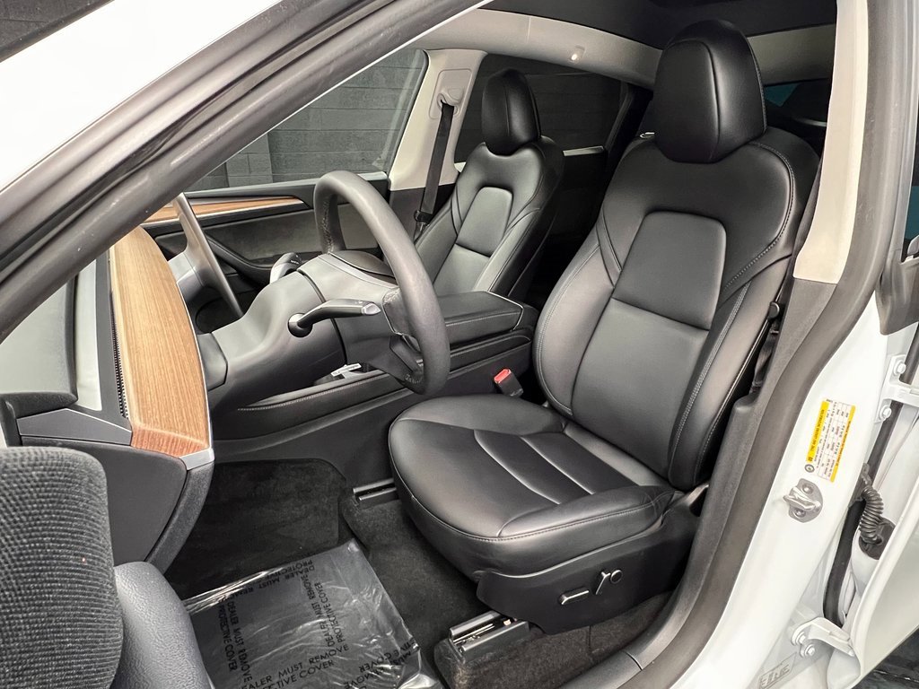 Used 2023 Tesla Model Y Long Range image 3
