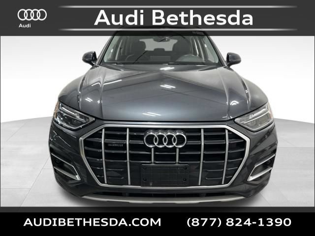 Used 2023 Audi Q5 2.0T Premium w/ Convenience Package AWD/4WD image 2