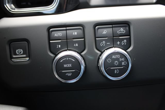 Used 2025 GMC Sierra 1500 AT4 w/ AT4 Premium Package AWD/4WD image 26
