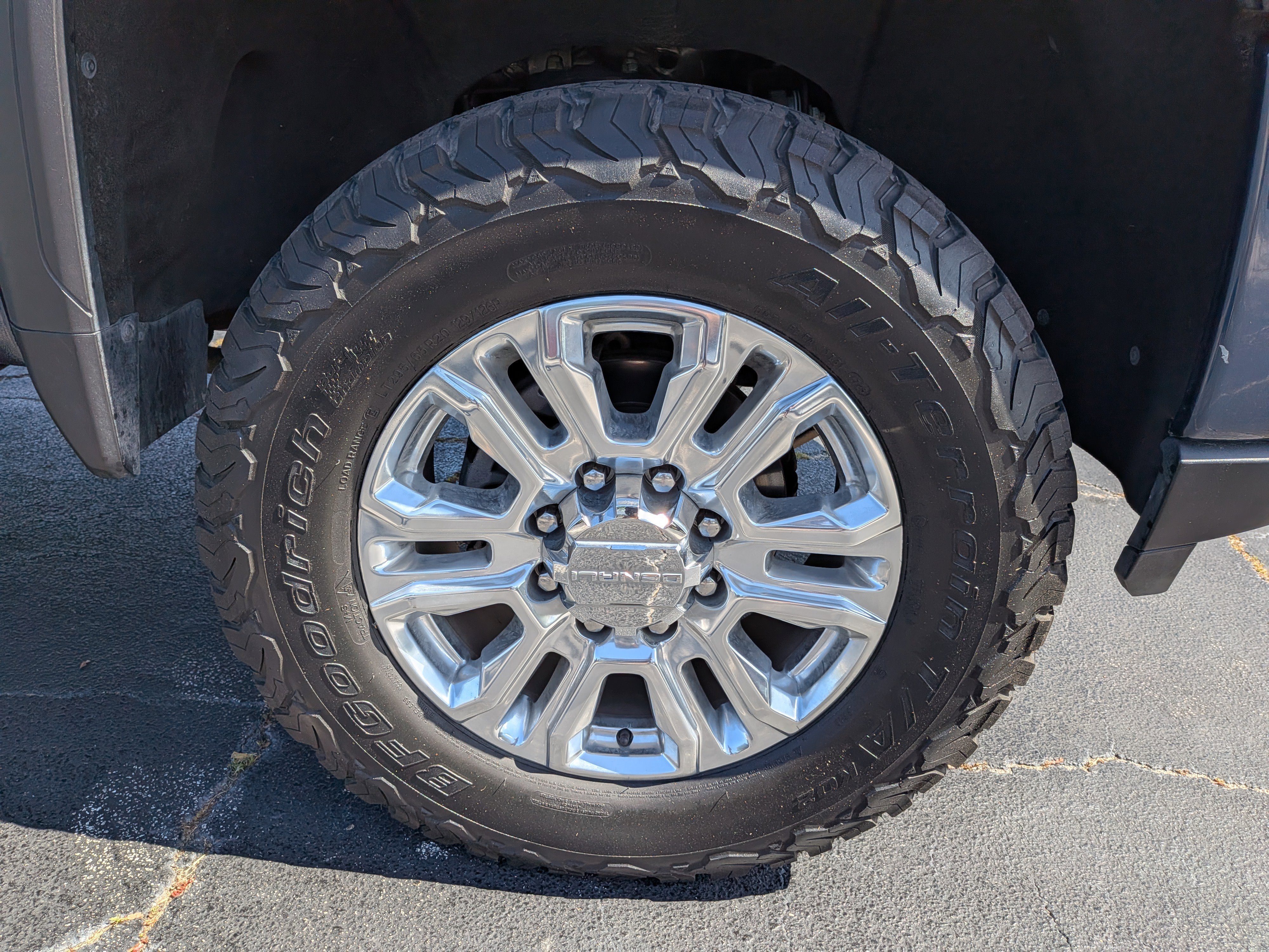 Certified 2020 GMC Sierra 2500 Denali w/ Denali Ultimate Package AWD/4WD image 12