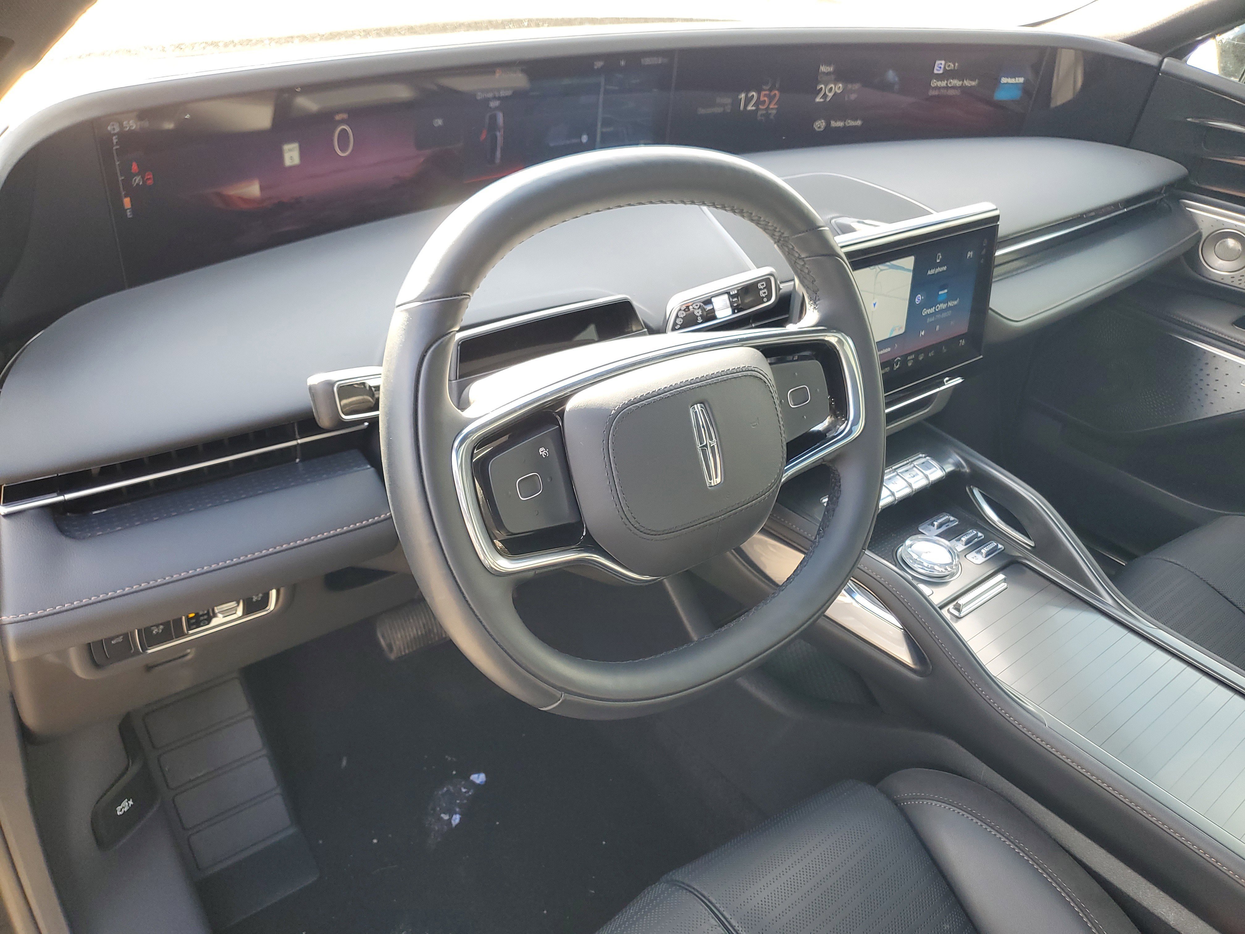 Certified 2024 Lincoln Nautilus Reserve w/ Equipment Group 203A image 13