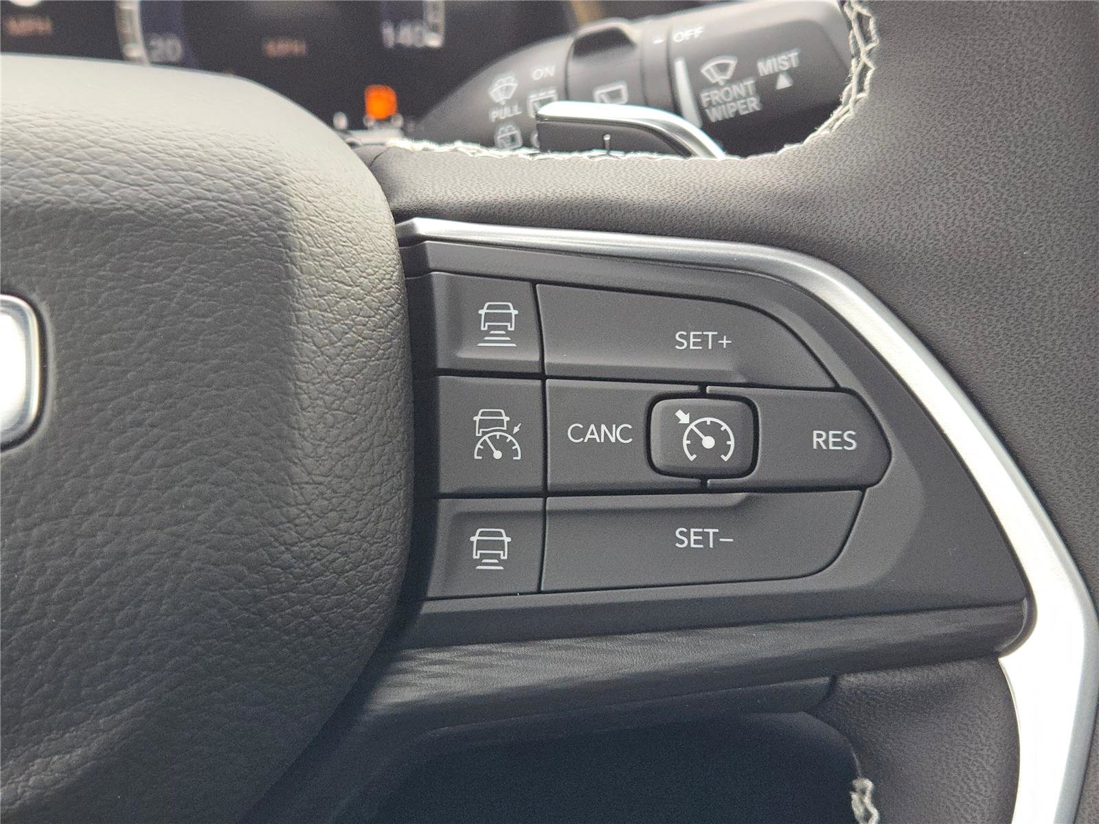 New 2025 Jeep Grand Cherokee Altitude w/ Trailer Tow Package image 35