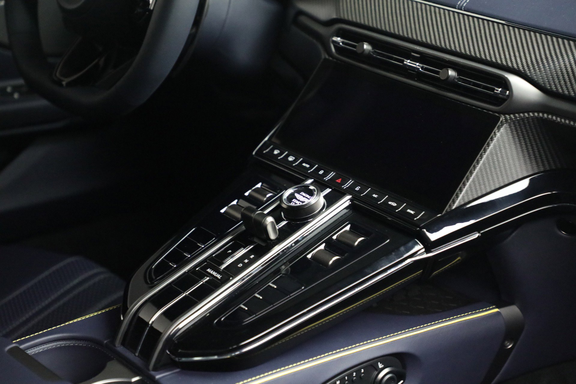 New 2026 Aston Martin V8 Vantage Coupe image 27