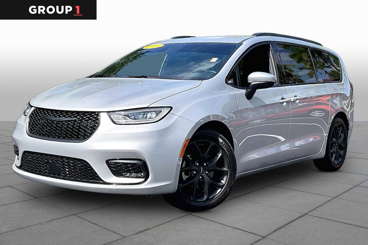 Used 2023 Chrysler Pacifica Touring-L w/ S Appearance Package