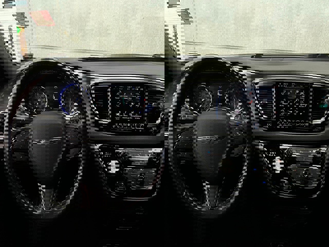 Used 2020 Chrysler Pacifica Touring-L Plus w/ S Appearance Package image 16