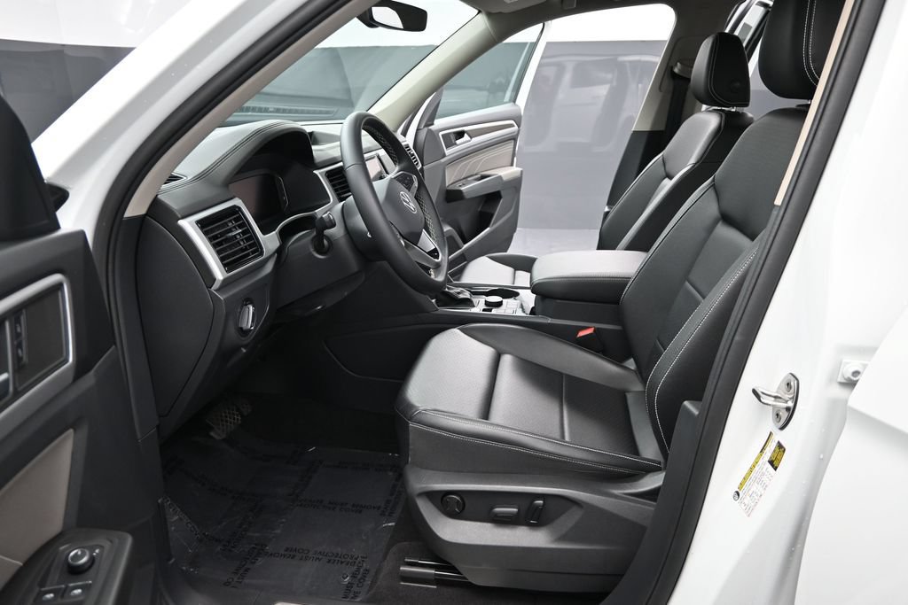 Used 2023 Volkswagen Atlas SE w/ Panoramic Sunroof Package AWD/4WD image 9