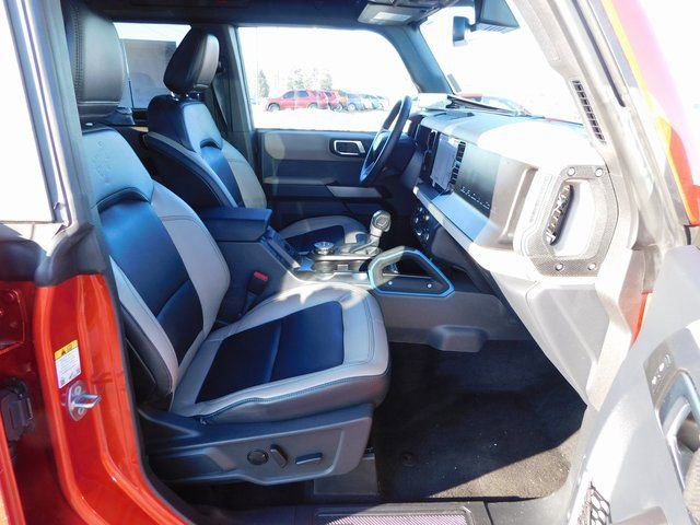 Used 2023 Ford Bronco Wildtrak image 18