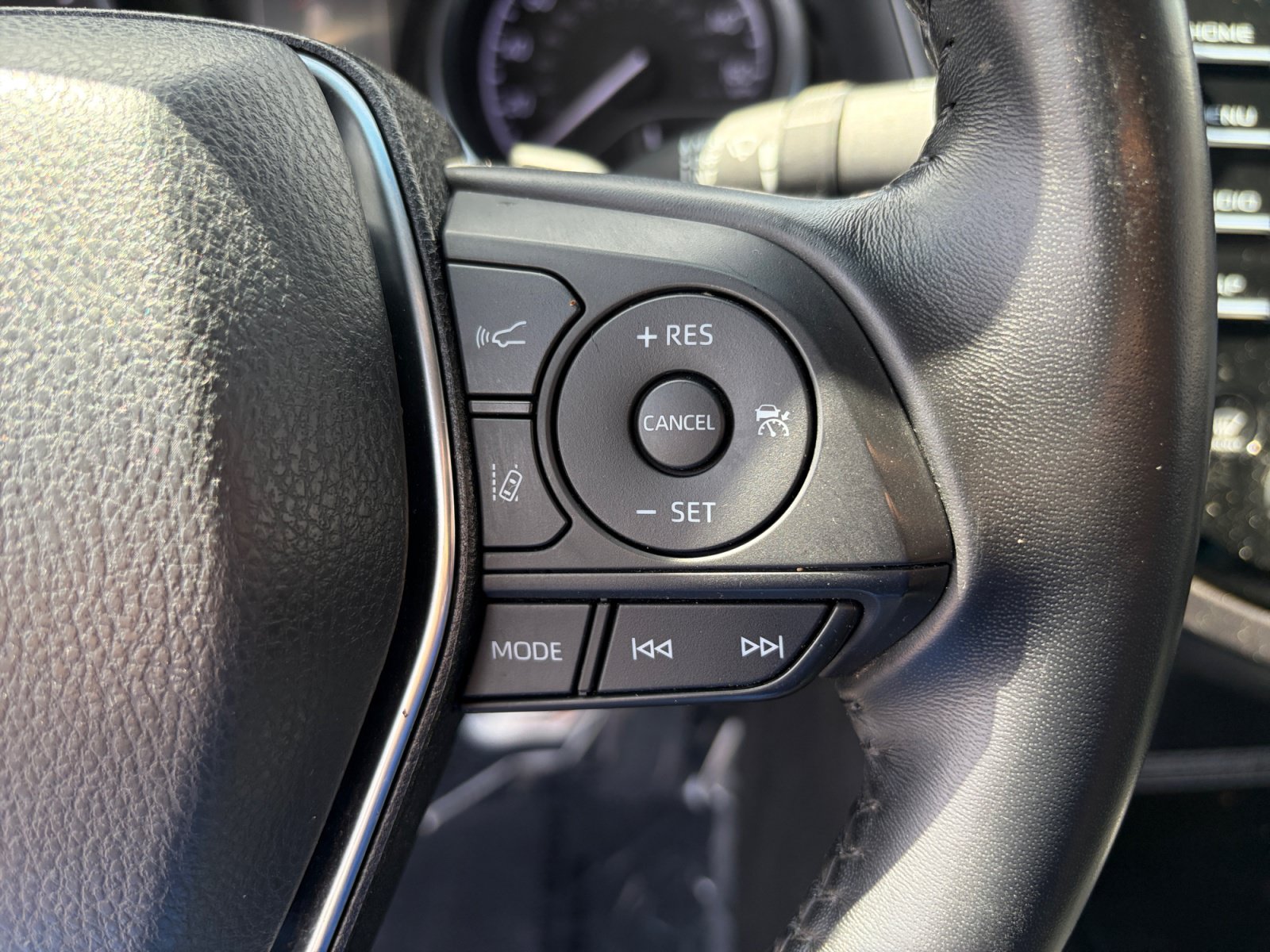 Used 2019 Toyota Camry SE w/ Audio Package FWD image 15