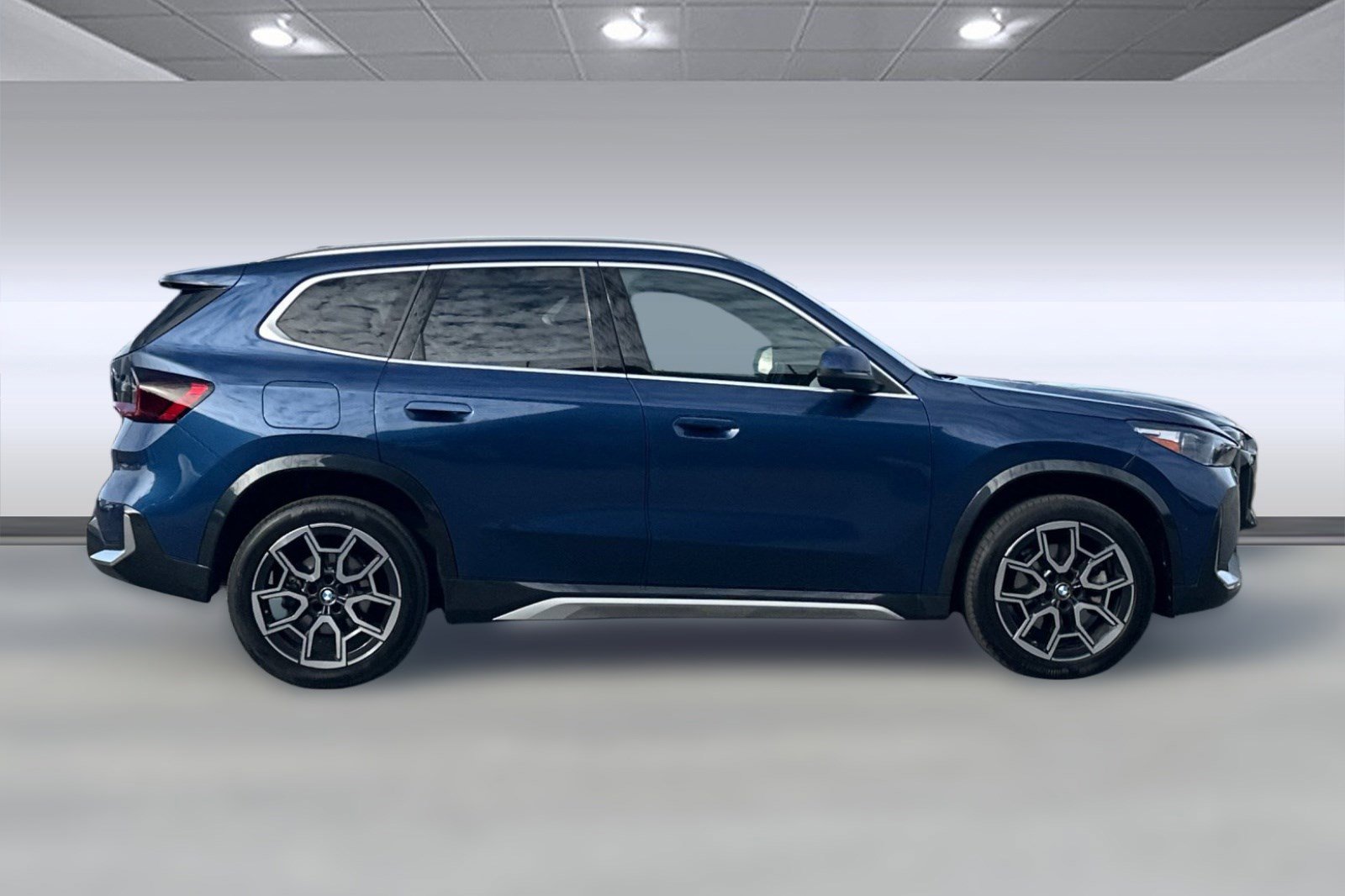 Used 2025 BMW X1 xDrive28i w/ Convenience Package image 8
