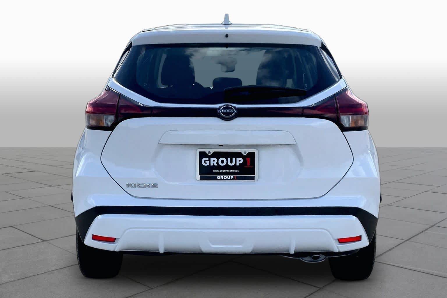 Used 2024 Nissan Kicks S FWD image 5