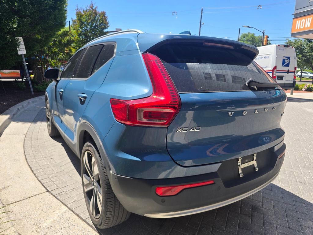 Used 2024 Volvo XC40 B5 Ultimate w/ Protection Package Premier AWD/4WD image 7