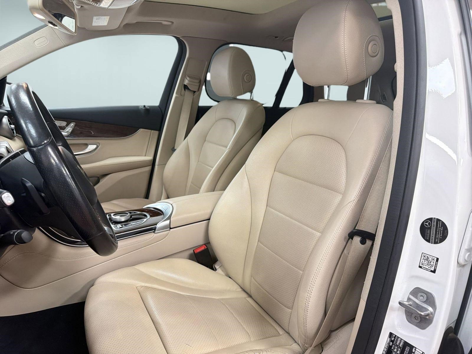 Used 2017 Mercedes-Benz GLC 300 4MATIC image 5