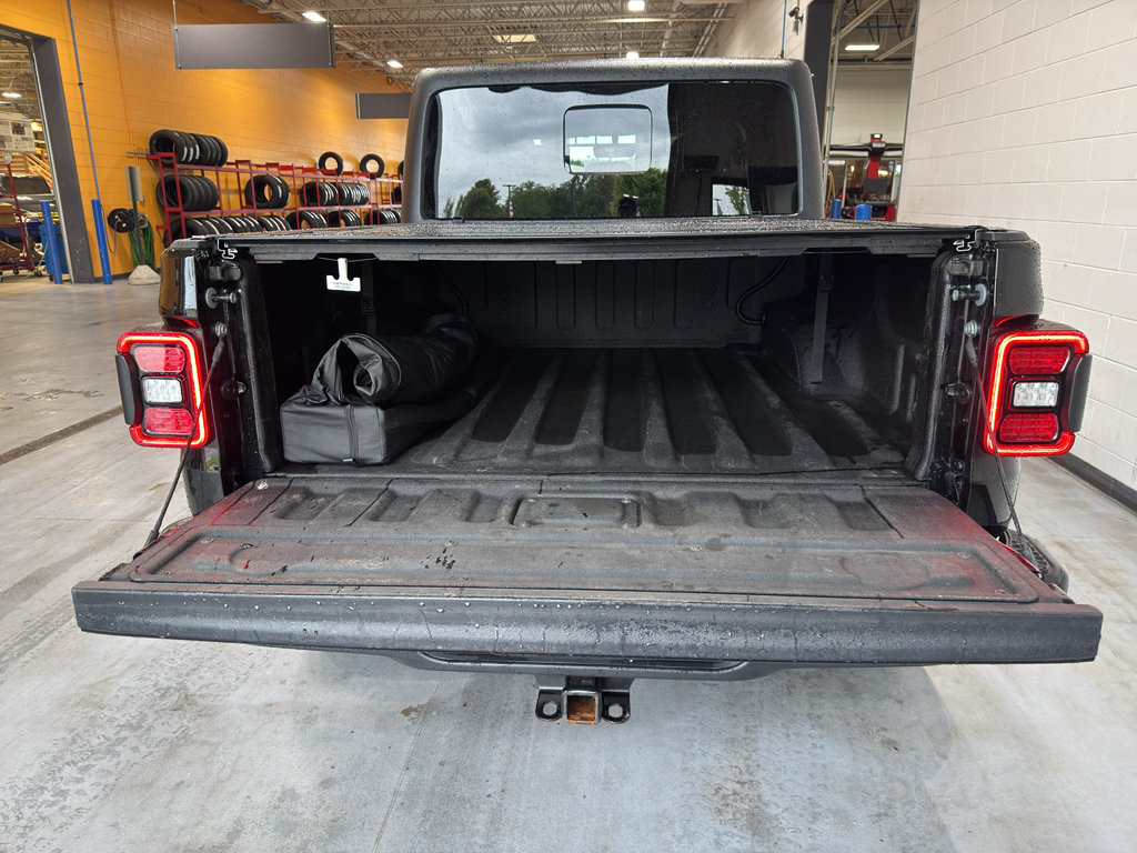 Used 2022 Jeep Gladiator Mojave w/ LED Lighting Group AWD/4WD image 18