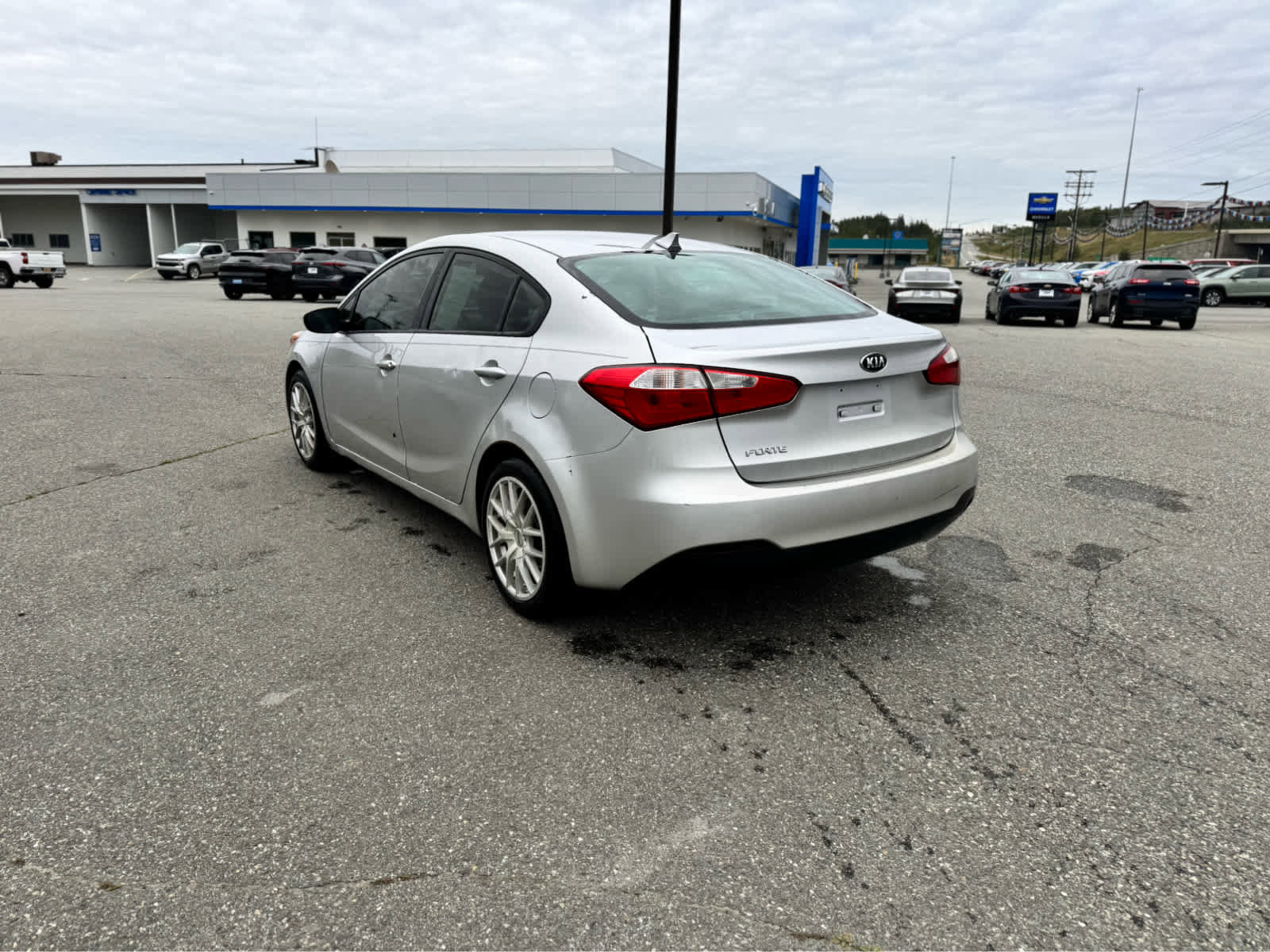 Used 2016 Kia Forte LX image 3