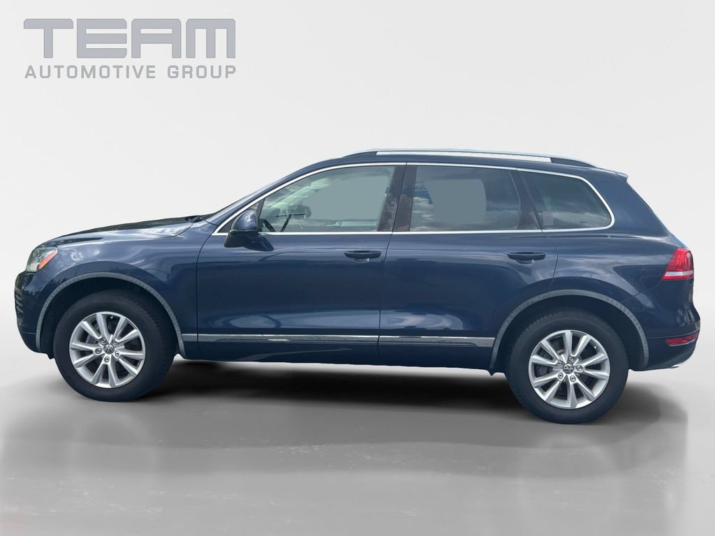 Used 2013 Volkswagen Touareg TDI AWD/4WD image 4