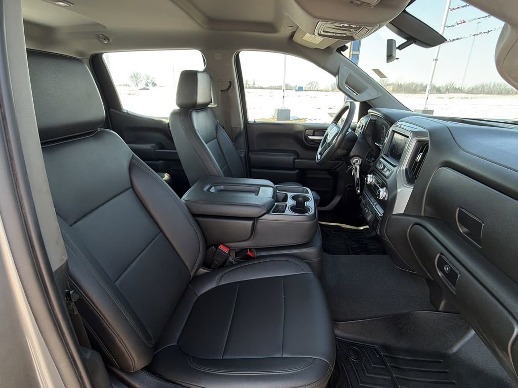 Used 2021 GMC Sierra 1500 4x4 Crew Cab w/ Trailering Package image 11