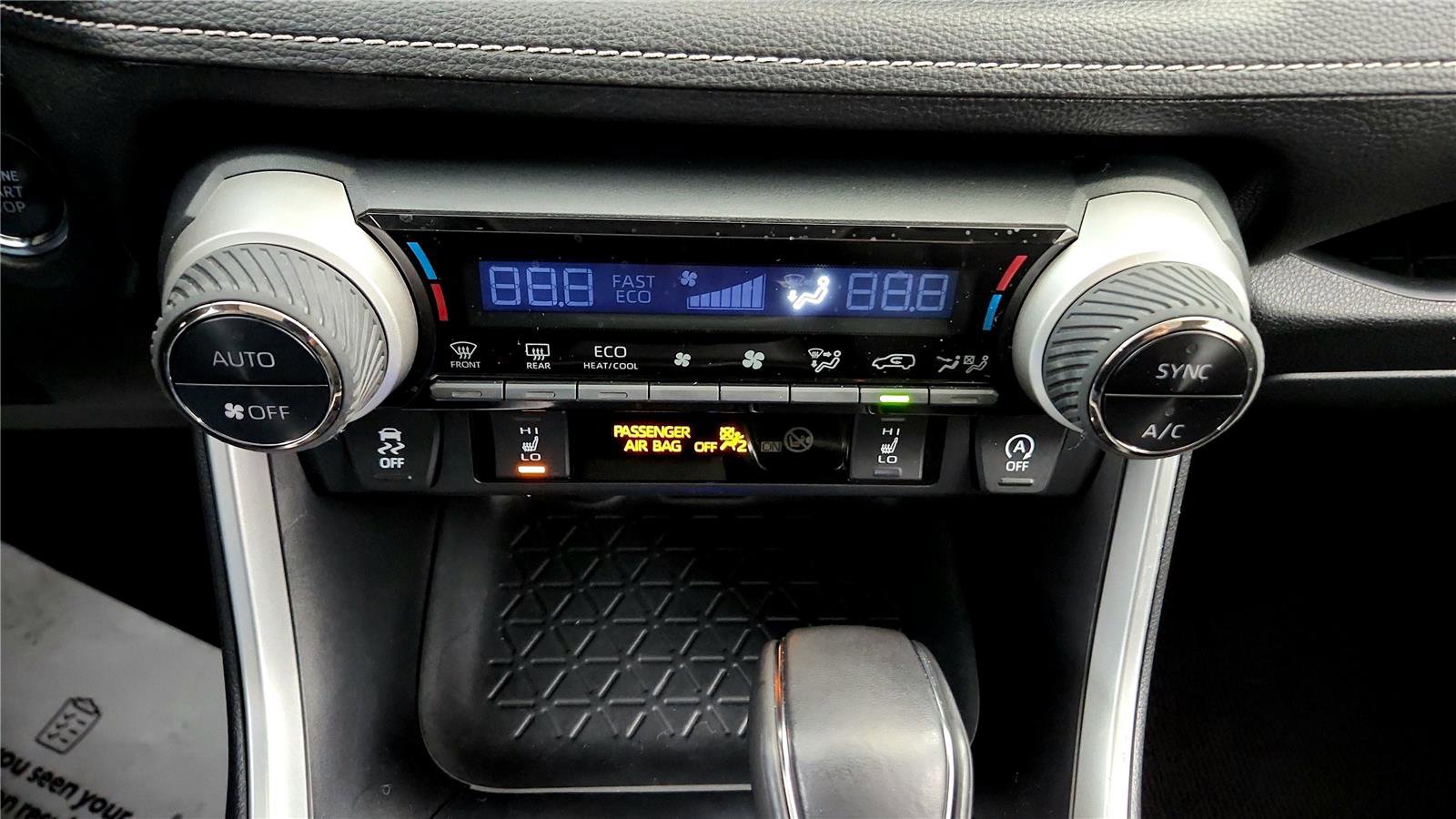 Used 2020 Toyota RAV4 XLE w/ Convenience Package image 30