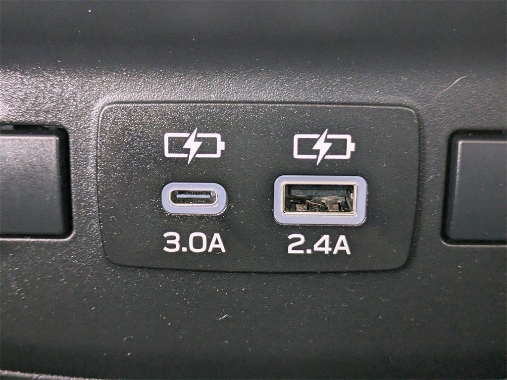 Used 2025 Subaru Outback Limited w/ Popular Package #2 image 6