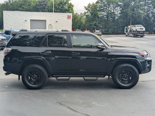 Used 2022 Toyota 4Runner SR5 Premium w/ Moonroof Package AWD/4WD image 8