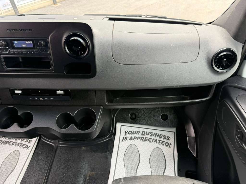 Used 2021 Mercedes-Benz Sprinter 2500 image 14