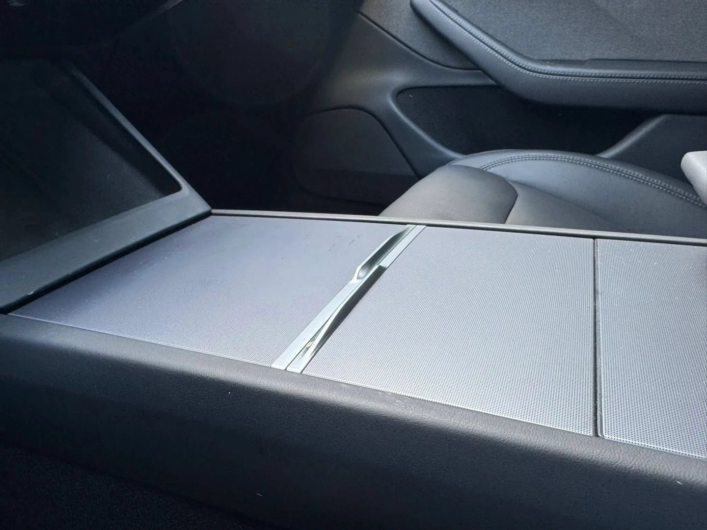 Used 2025 Tesla Model 3 Long Range RWD image 9
