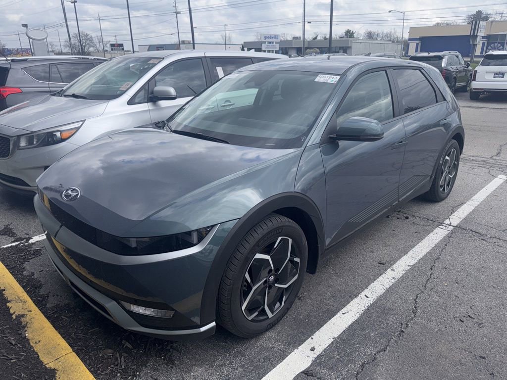 Used 2024 Hyundai Ioniq 5 SEL image 1