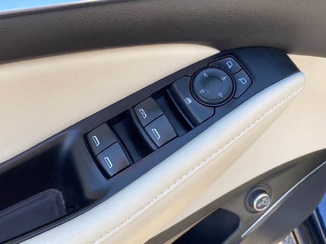 Certified 2024 Buick Enclave Essence w/ Trailering Package, 5000 lbs. AWD/4WD image 17