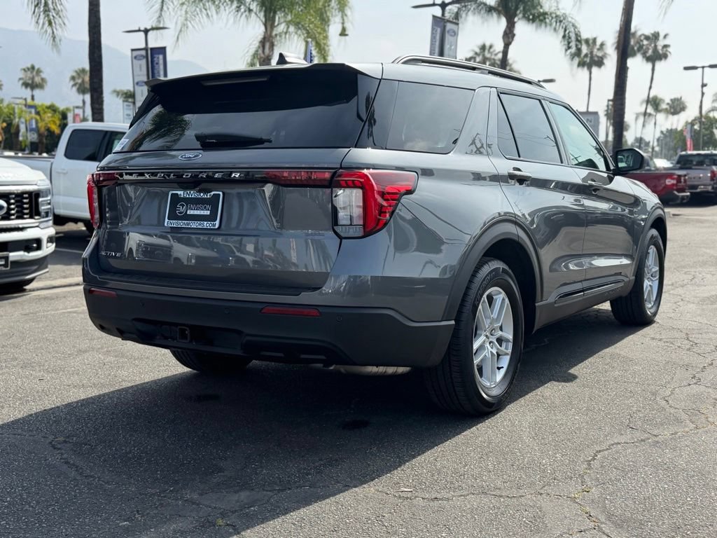 Used 2026 Ford Explorer Active RWD image 13