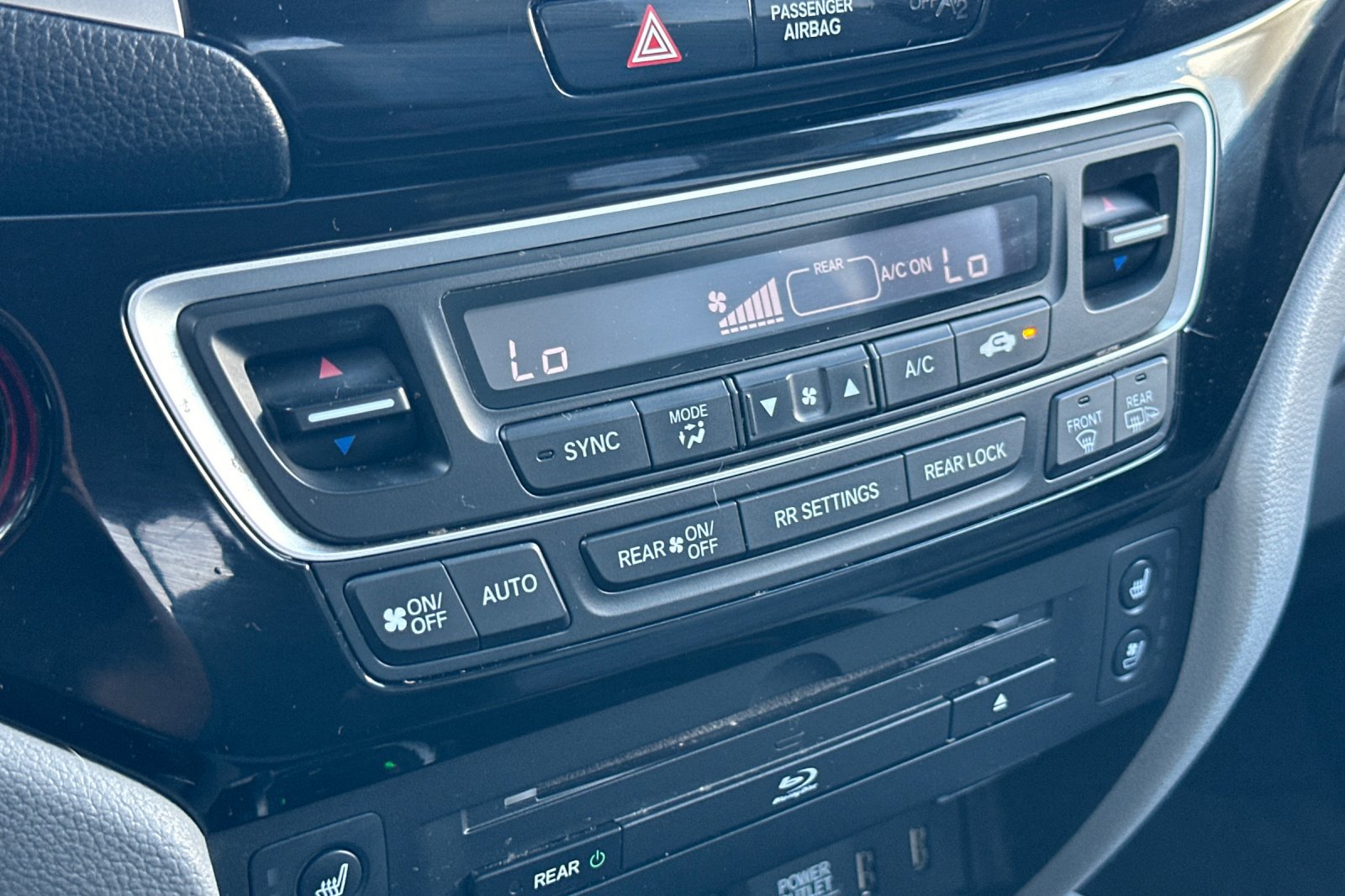 Used 2016 Honda Pilot Elite image 22