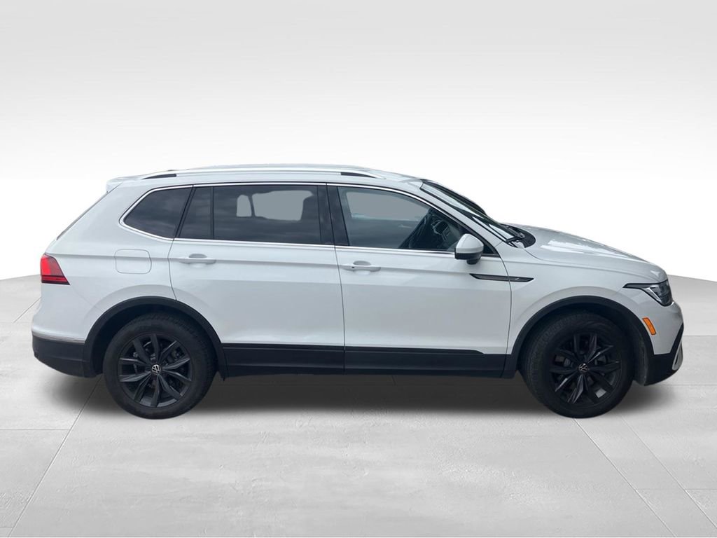 Used 2024 Volkswagen Tiguan SE AWD/4WD image 6