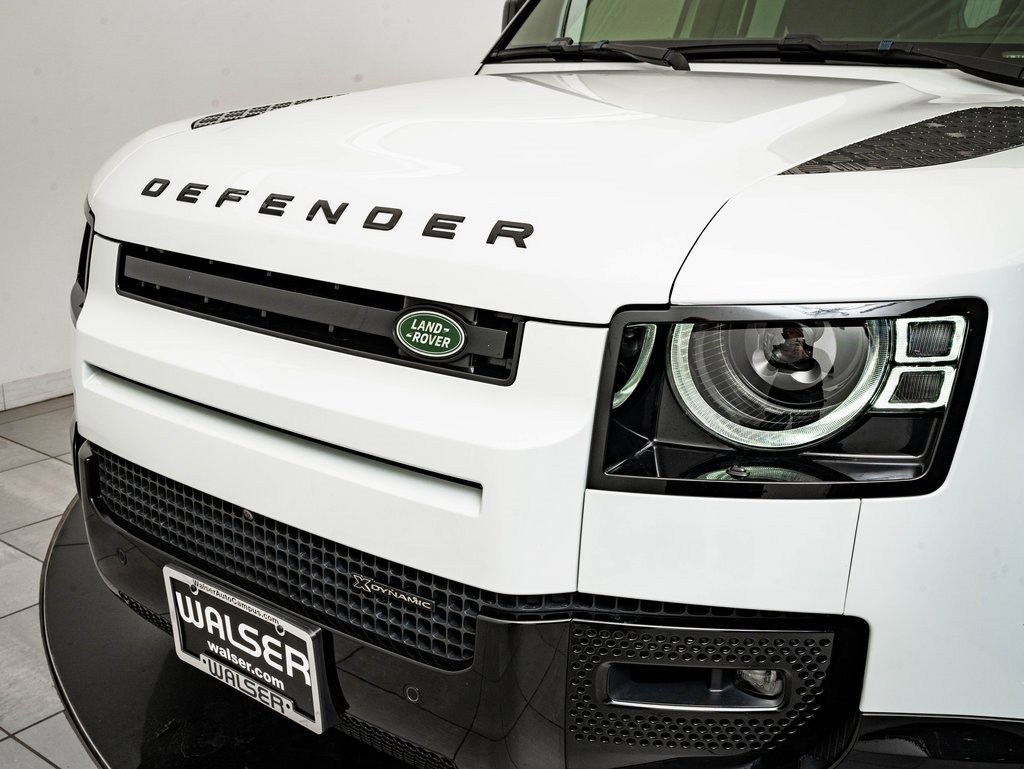 Used 2023 Land Rover Defender 110 X-Dynamic SE image 16