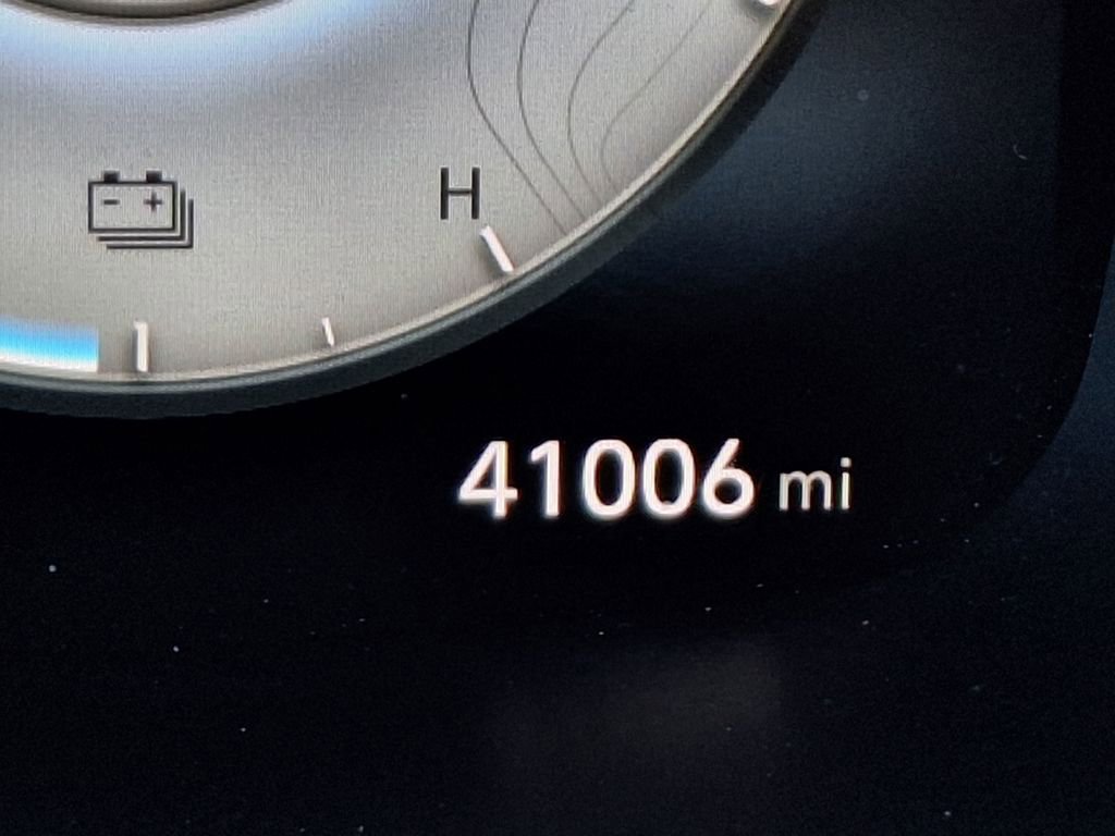 Certified 2023 Hyundai Santa Fe Blue image 20