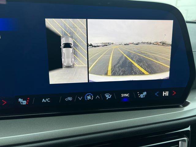 New 2026 Chevrolet Traverse LT w/ Driver Confidence Package image 14