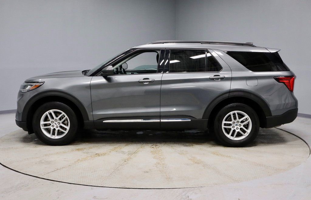 Certified 2025 Ford Explorer Active image 10