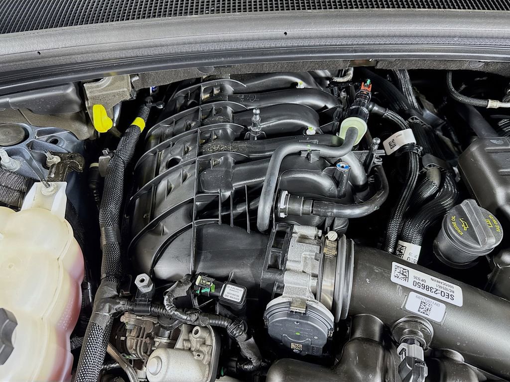 Used 2024 Jeep Grand Cherokee Limited w/ Black Appearance Package image 31