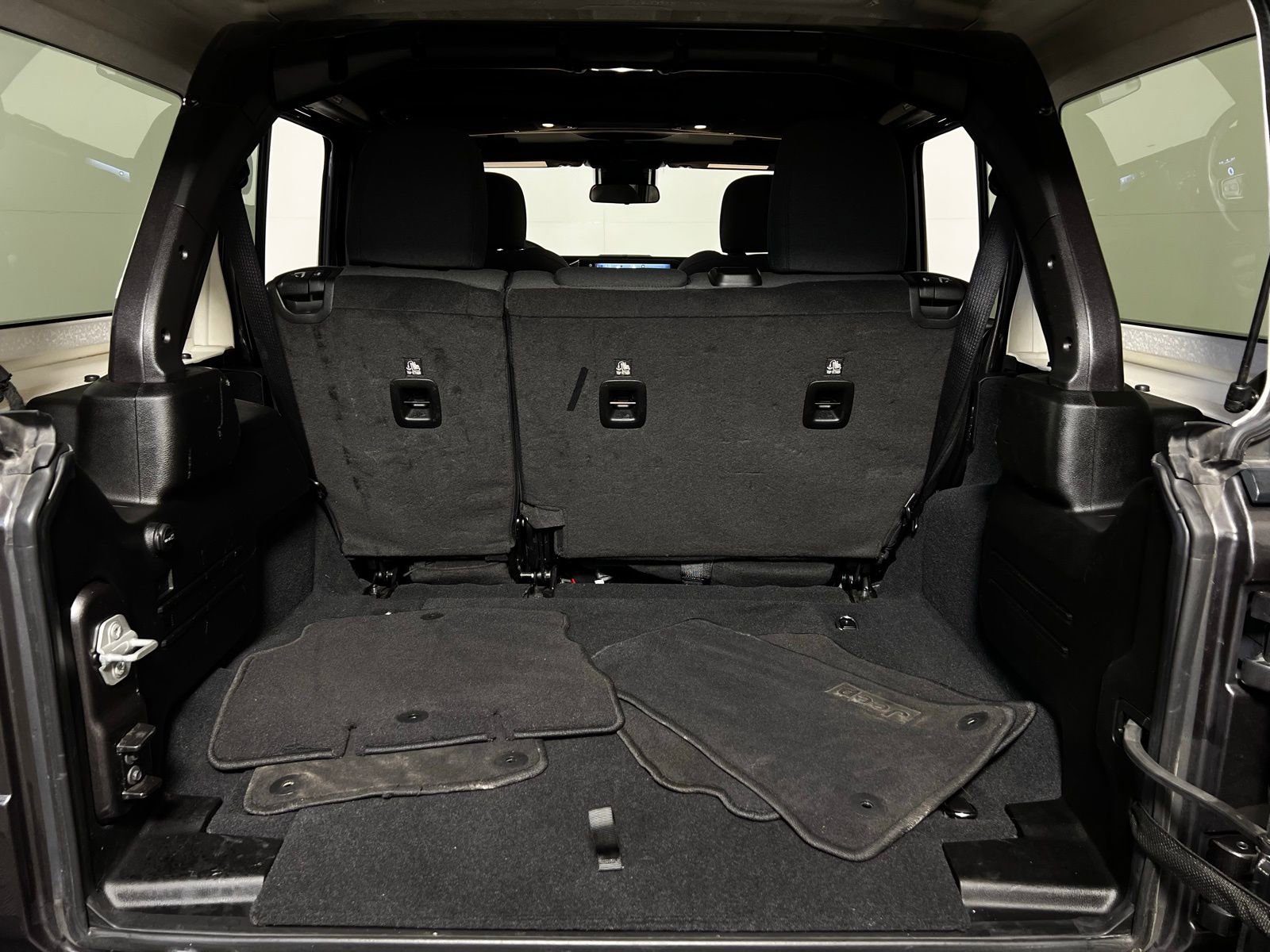 Used 2024 Jeep Wrangler Sport S image 24