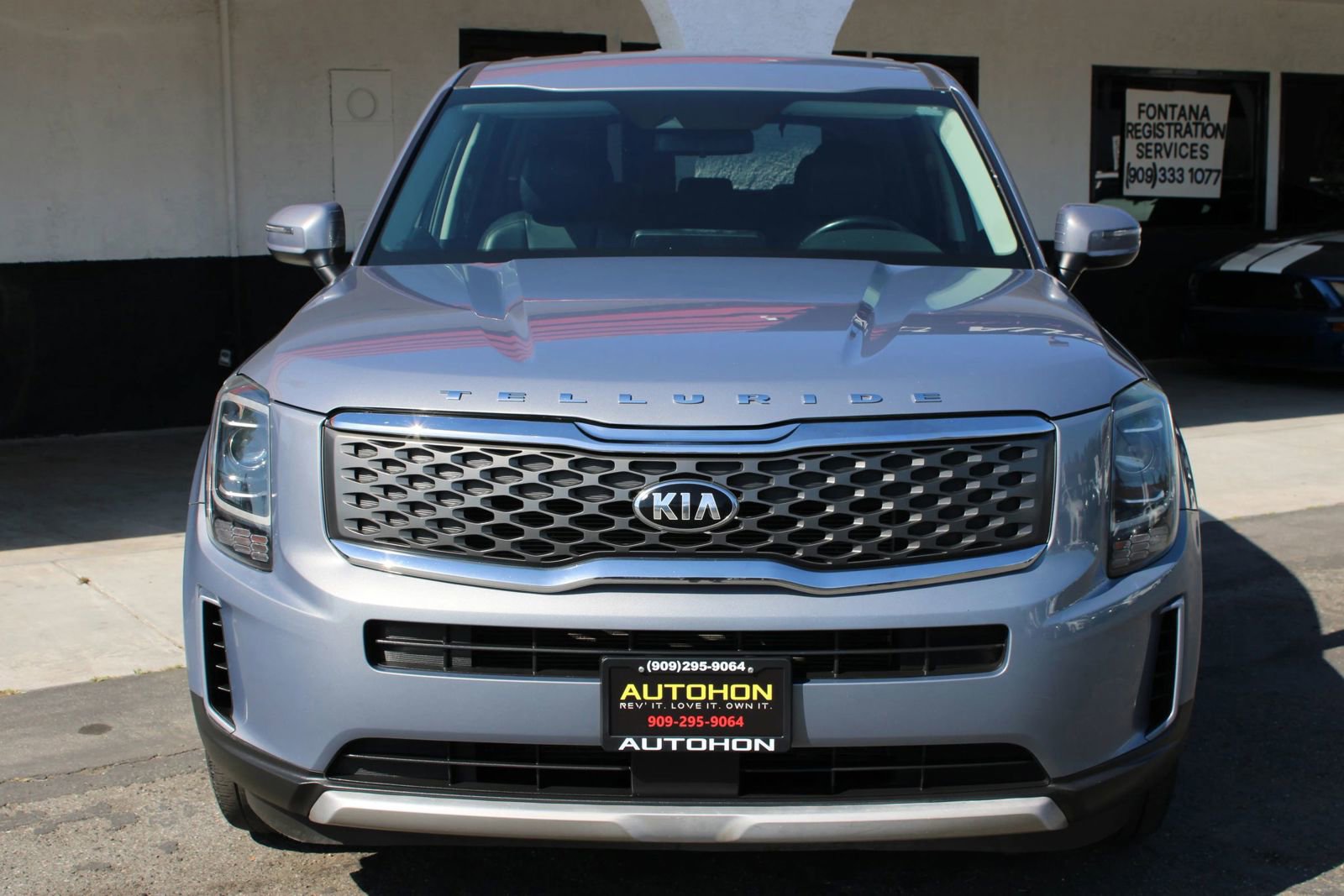 Used 2021 Kia Telluride LX FWD image 2
