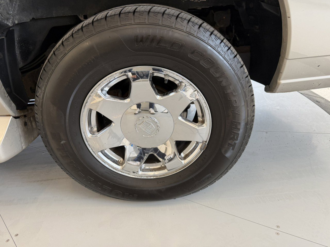 Used 2004 Cadillac Escalade ESV AWD image 33