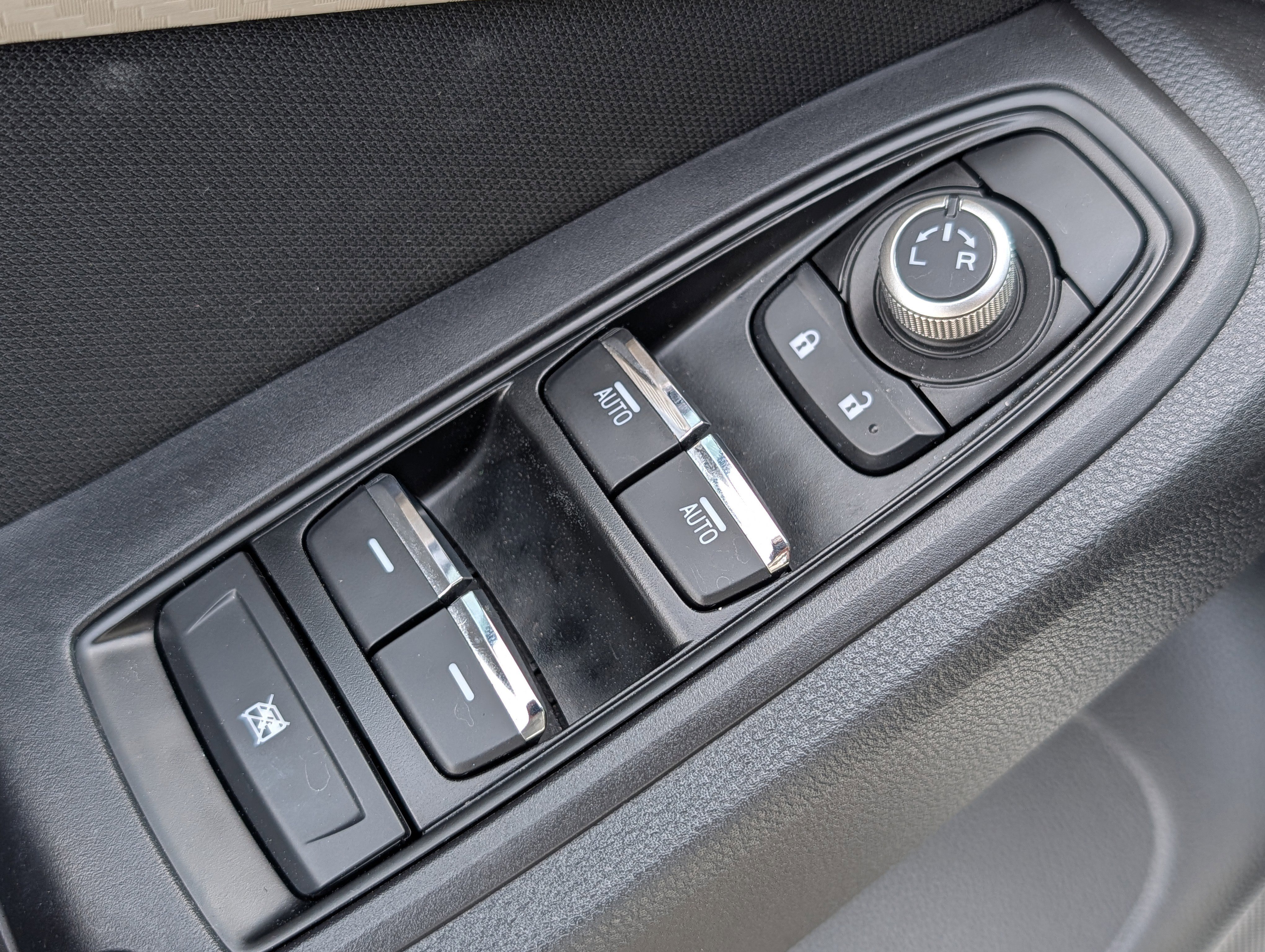 Used 2022 Subaru Ascent Premium image 19