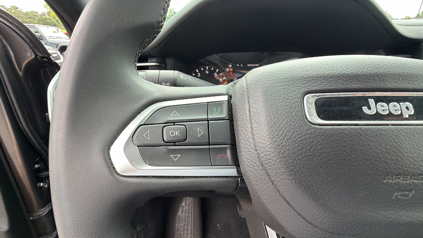 Used 2024 Jeep Compass Latitude AWD/4WD image 27