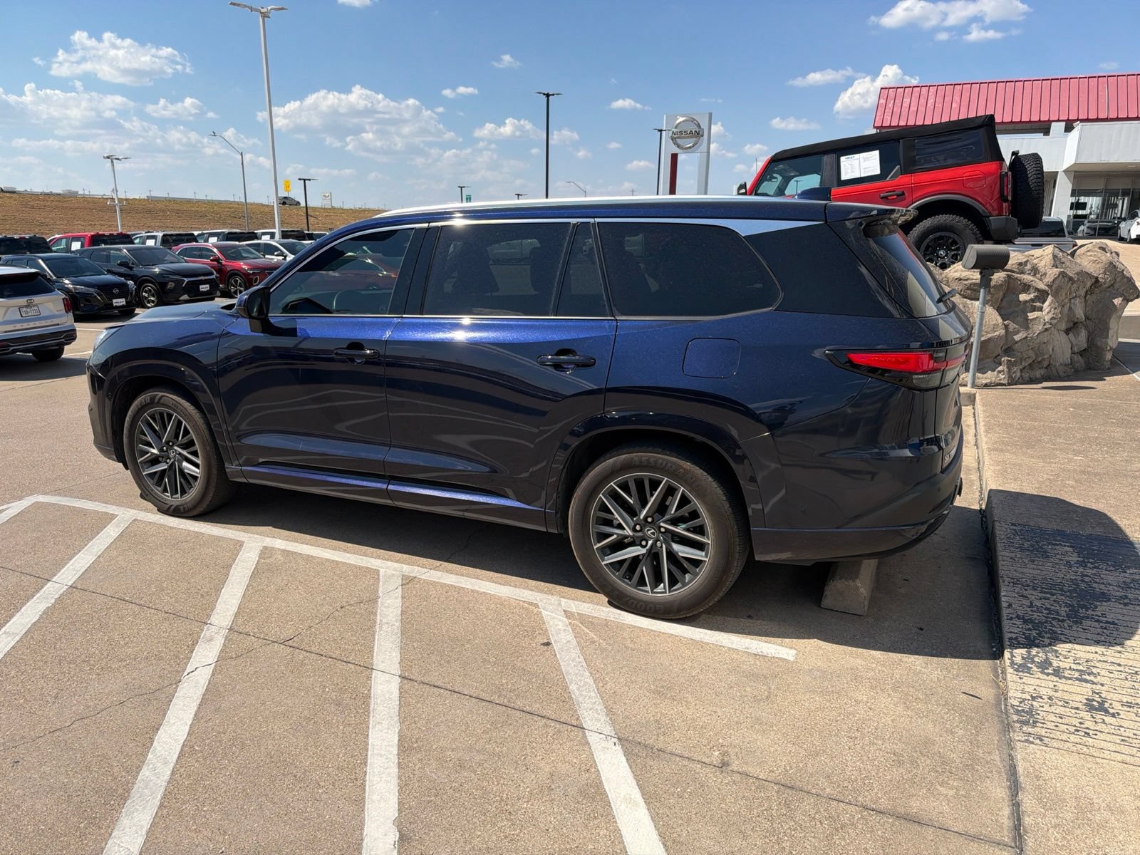 Used 2025 Lexus TX 350 AWD w/ Technology Package image 3