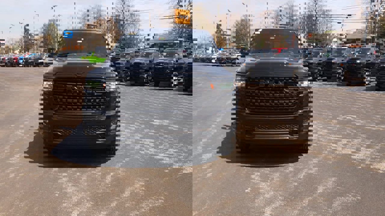 New 2026 RAM 1500 4x4 Crew Cab image 3